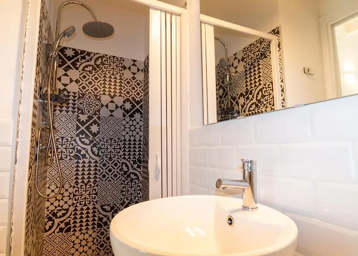 Konukevi Ceramic Oristano